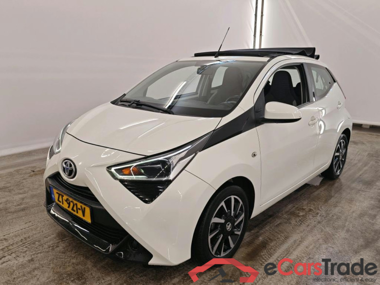 Toyota AYGO 1.0 VVT-i x-play 5d #1