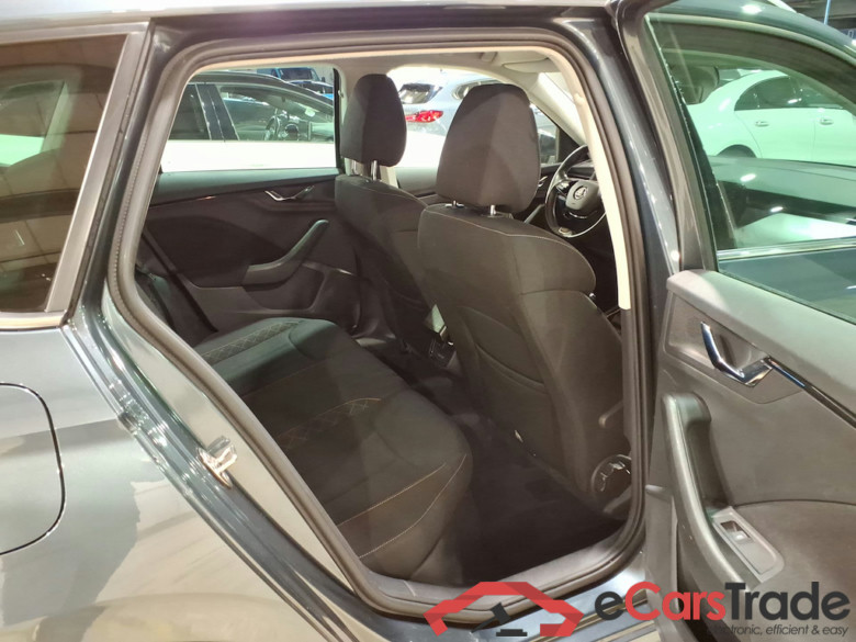 SKODA KAMIQ 1.0 TSI Ambition DSG #5