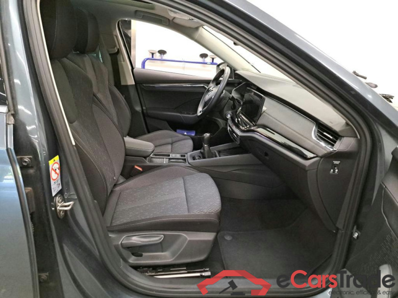SKODA - SKO OCTAVIA COMBI CRTDI 115PK Clever+ Towing Hook Pano Roof #3