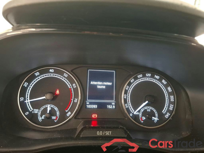 Fabia Ambition 1.0 MPI 80CV BVM5 E6d #6