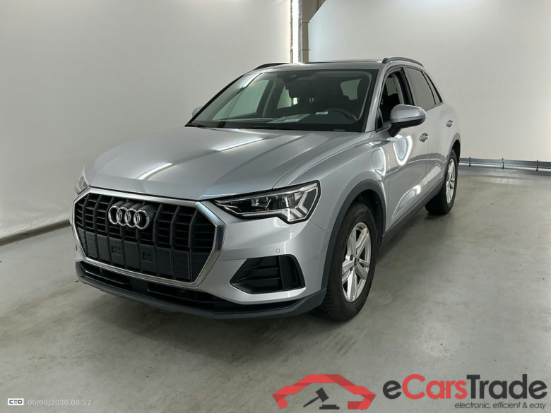 AUDI Q3 1.4 45 TFSI E S TRONIC