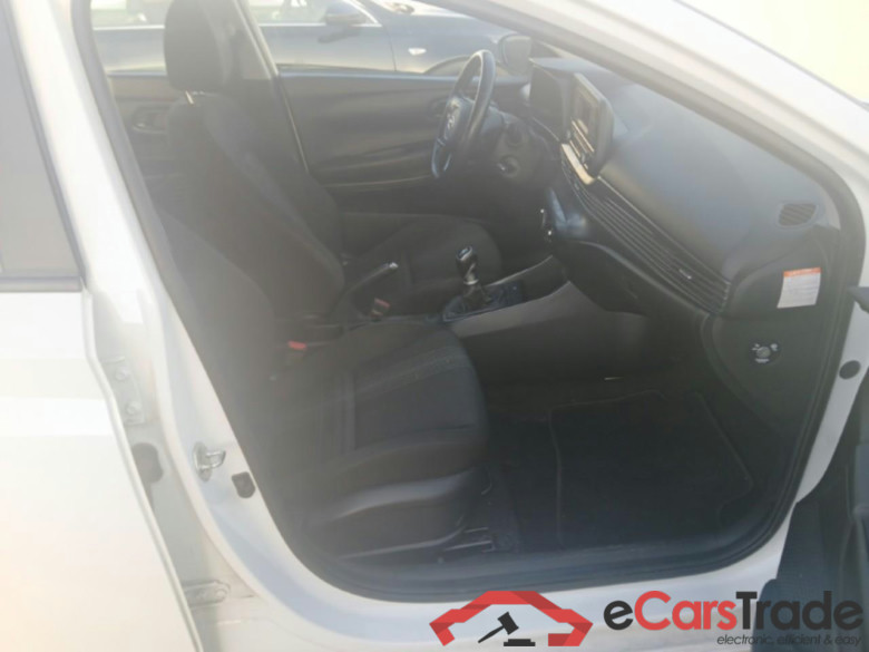 HYUNDAI i20 / 2020 / 5P / berlina con portón 1.0 TGDI 74kW (100CV) 48V Essence #6