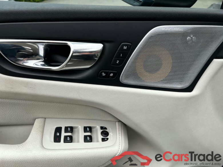 VOLVO XC60 PHEV XC60 2.0 T8 TE AWD PHEV Inscription Gear. #4