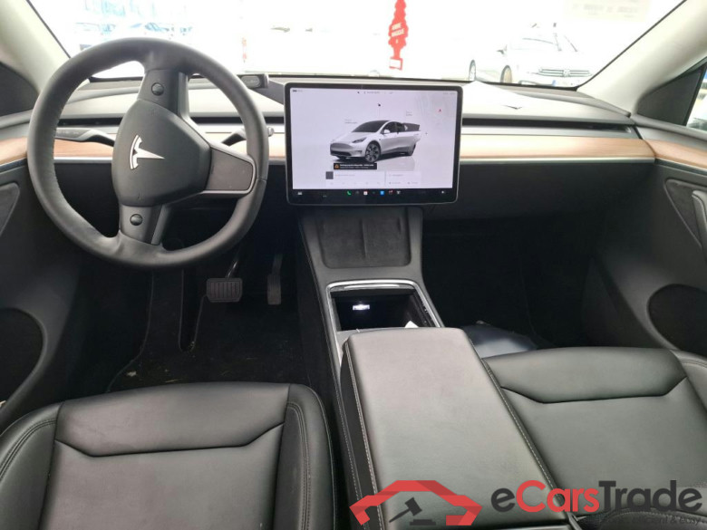 TESLA Model Y / 2021 / 5P / SUV RWD #6