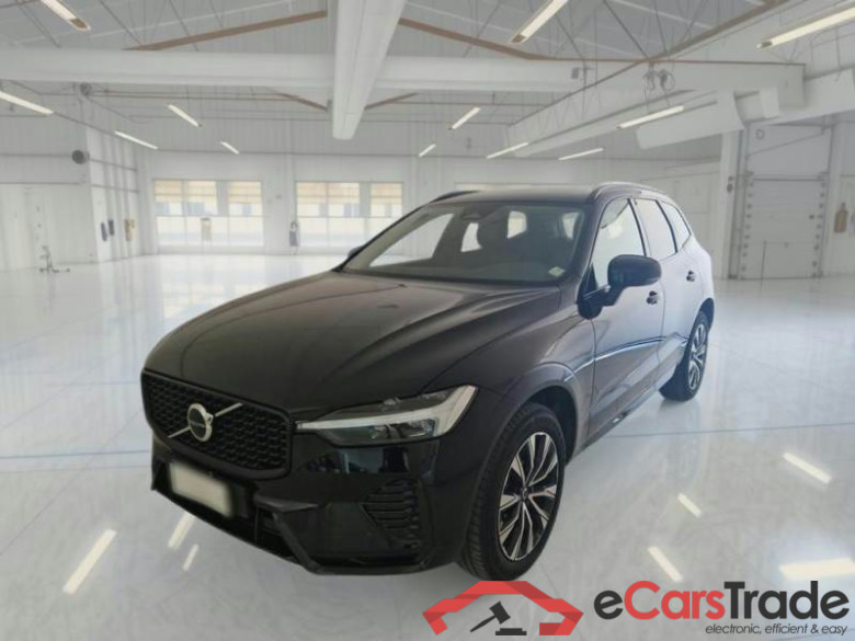 VOLVO XC60 / 2021 / 5P / SUV B4 D automatico Plus Dark #1