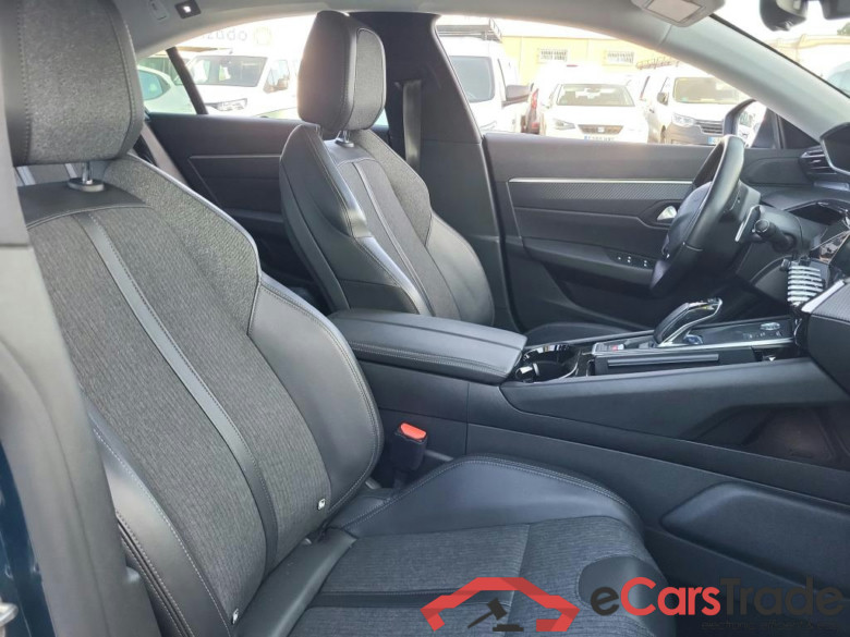 PEUGEOT 508 Hybrid / 2018 / 5P / berlina con portón 5P Allure HYBRID 225 e-EAT8 #6