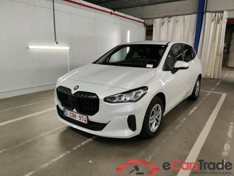 BMW 2 Reeks Active Tourer 2 Reeks Active Tourer 220i (100kW) (Mild Hybrid) 110kW/150pk  5D/P Auto-7 - CO2 indicatief
