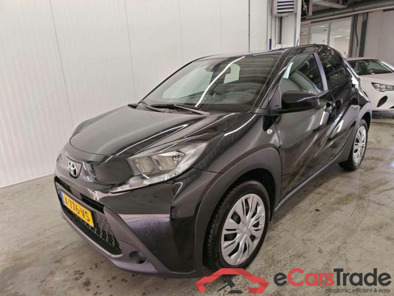 TOYOTA Aygo X 1.0 VVT-i MT Play #1