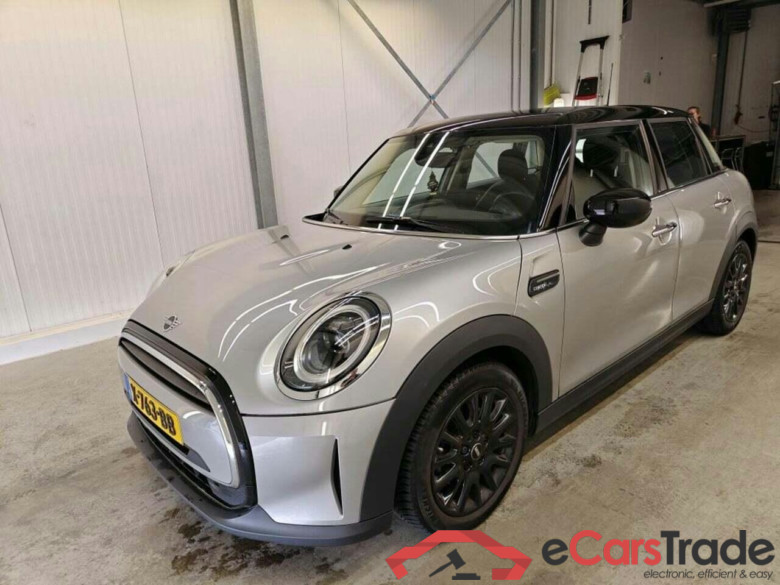 Mini 5-deurs 1.5 Cooper Camden #1