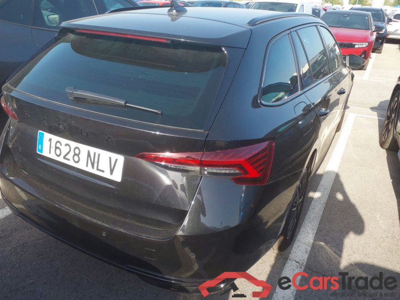 SKODA Octavia 2.0 TDI 110 kW (150 CV) DSG 7 vel. Combi Sportline(Winterpack) #2