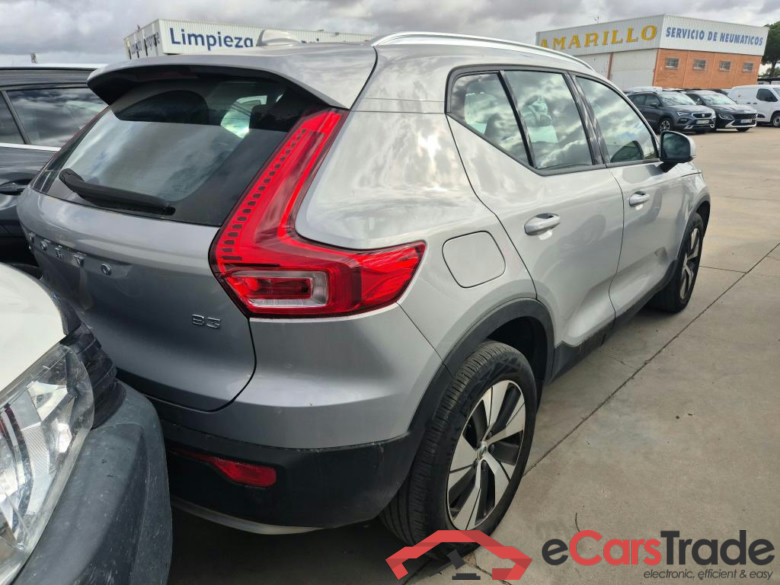 VOLVO XC40 / 2021 / 5P / todoterreno 2.0 B3 G Core Auto #2