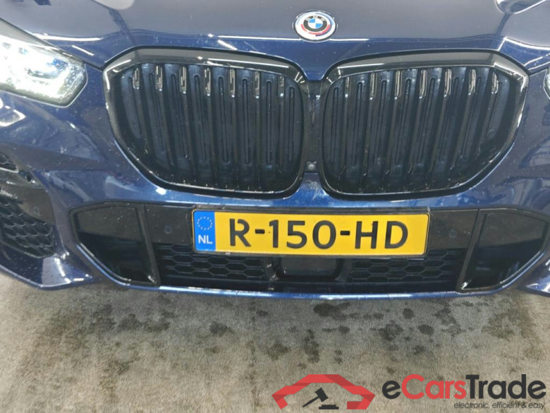 BMW X5 xDrive45e 5d #5