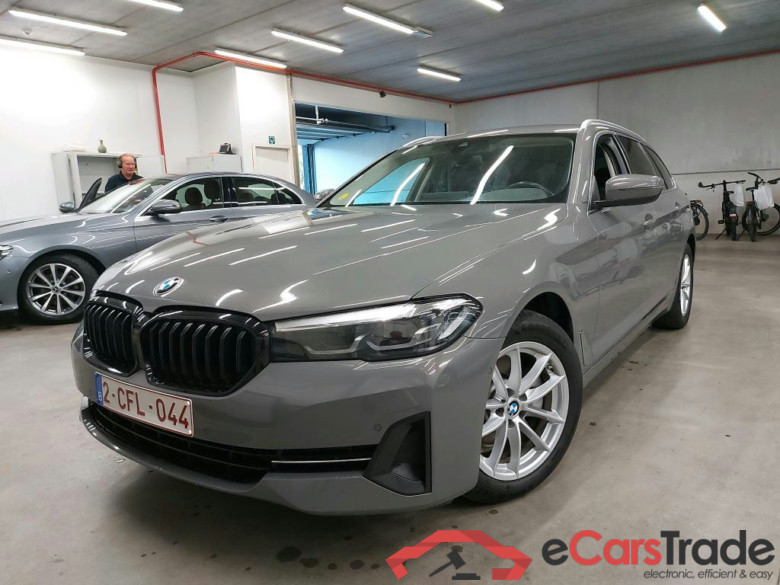 BMW - BMW 5 TOURING 518dA 150PK Business Edition Towing Hook