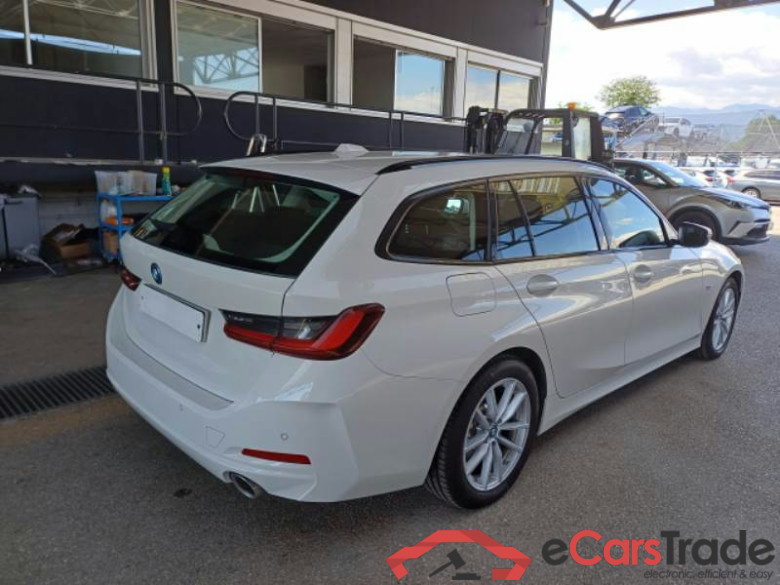 BMW SERIE 3 / 2022 / 5P / STATION WAGON 320E TOURING AUTO #2