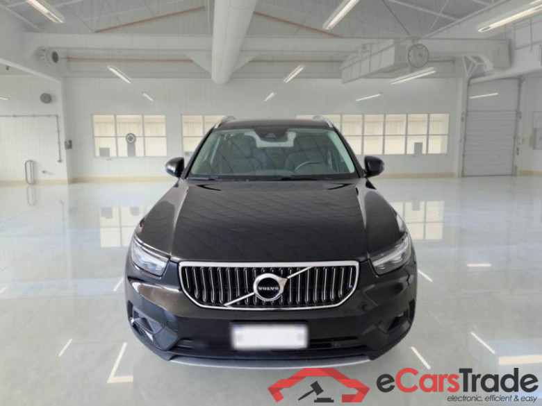 VOLVO XC40 / 2017 / 5P / SUV T4 Plug-in Hybrid auto Rech Inscrip Expr #6