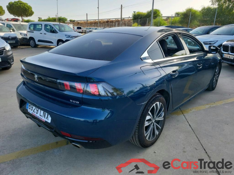 PEUGEOT 508 Hybrid / 2018 / 5P / berlina con portón 5P Allure HYBRID 225 e-EAT8 #2