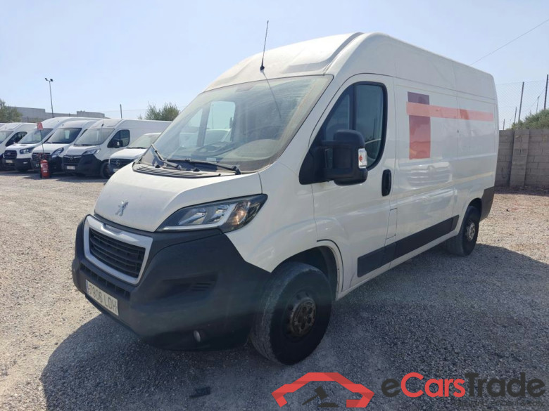 PEUGEOT Boxer / 2014 / 4P / furgón 335 L2 H2 BHDI 103kW (140CV) S&S 6 V. M (CX) #1