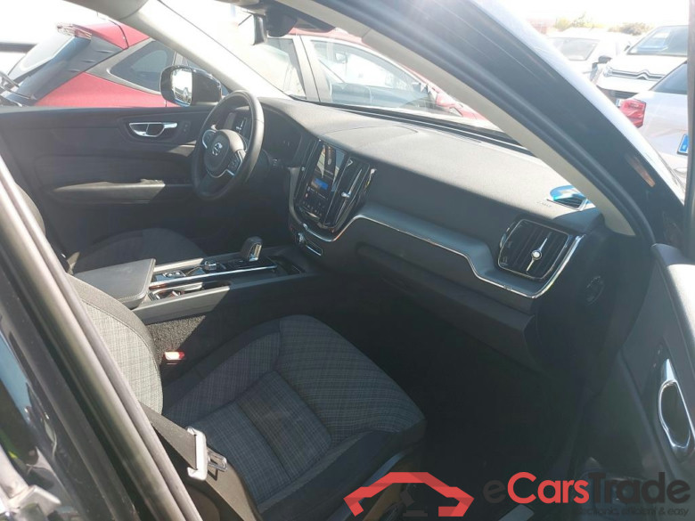 VOLVO XC60 T6 AWD Recharge Core Auto #6