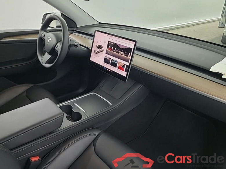 Tesla Model Y Long Range Dual Motor AWD 5D 378kW #6