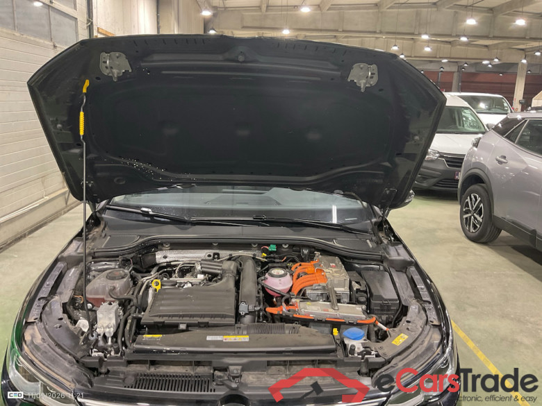 VOLKSWAGEN GOLF VIII 1.4 EHYBRID STYLE BUSINESS DSG #6