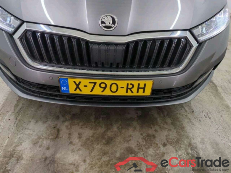 SKODA Octavia Combi 1.5 TSI Bns Edition #5