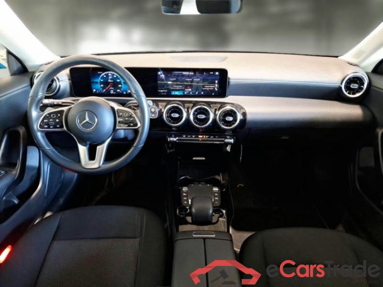 MERCEDES-BENZ CLA SHOOTING BRAKE / 2019 / 5P / STATION WAGON CLA 200 D AUTOMATIC BUSINESS EXTRA #3