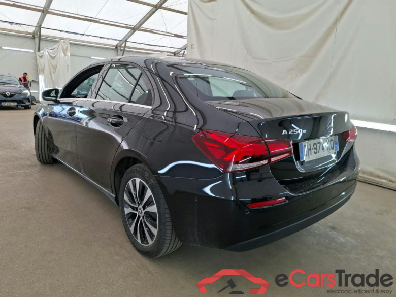 MERCEDES-BENZ Classe A Berline 2018 4P Berline A 250 e Business Line 8G DCT #3