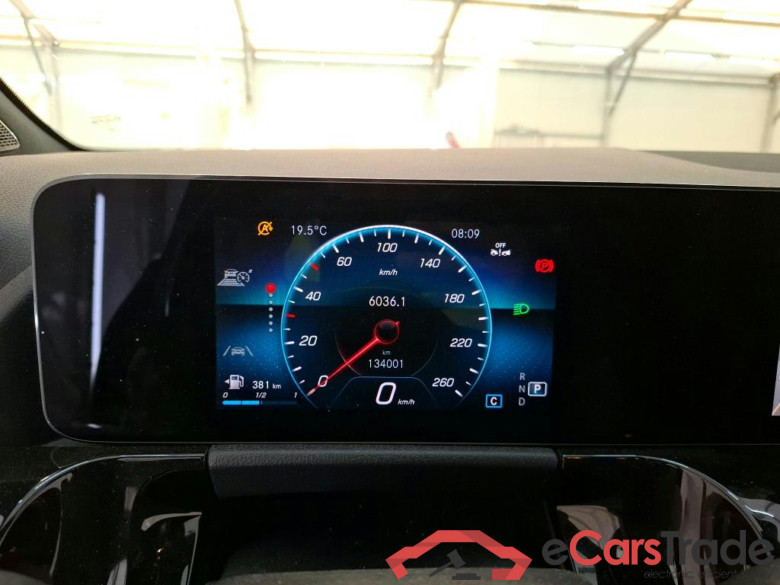 MERCEDES-BENZ GLA / 2020 / 5P / SUV GLA 200 D PROGRESSIVE LINE DCT #6