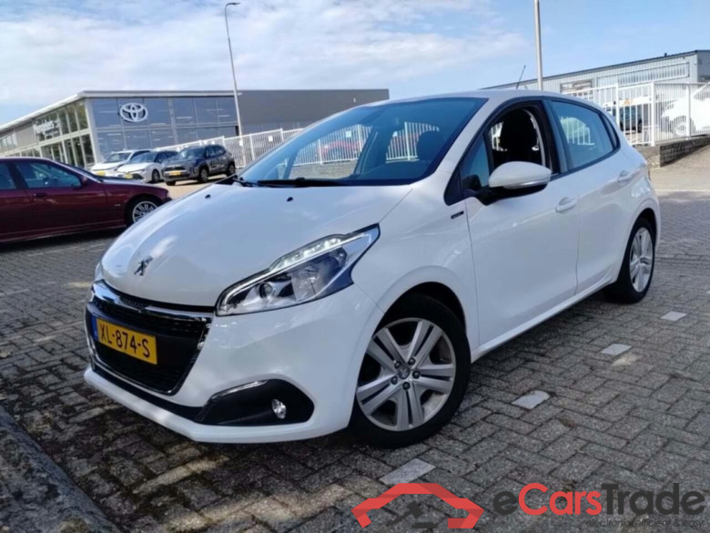 PEUGEOT 208 1.2 PureTech Signature #1