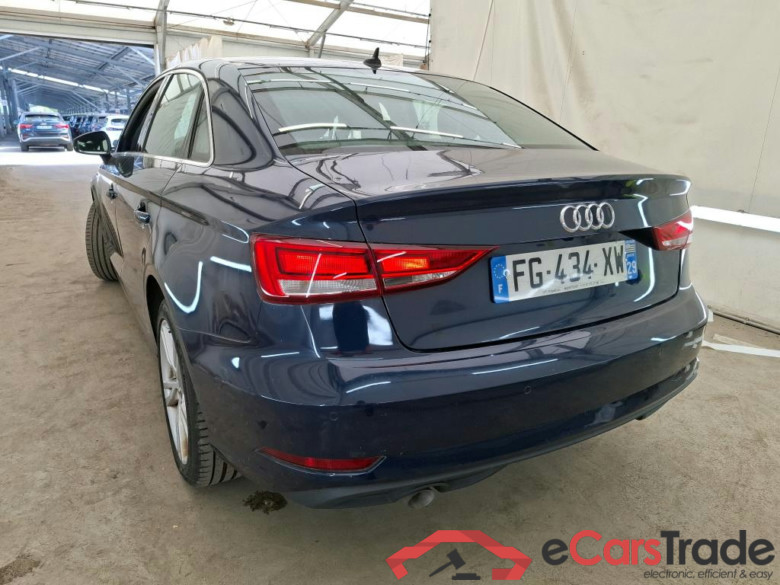 AUDI A3 Berline 4p Berline 30 TDI 116 S TRONIC BUSINESS LINE #2
