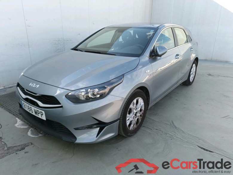 KIA Ceed / 2021 / 5P / berlina con portón 1.0 T-GDi 74kW (100CV) Drive