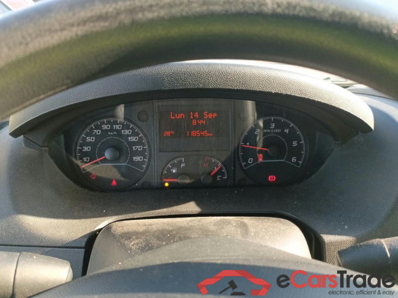 PEUGEOT Boxer / 2014 / 4P / furgón 335 L2 H2 BHDI 103kW (140CV) S&S 6 V. M (CX) #4