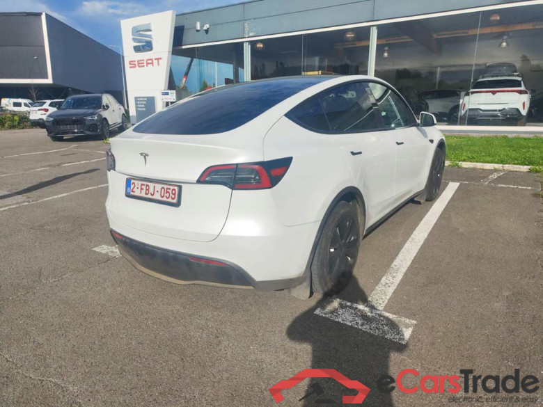 TESLA Model Y 62.8 kWh Standard Range RWD #6