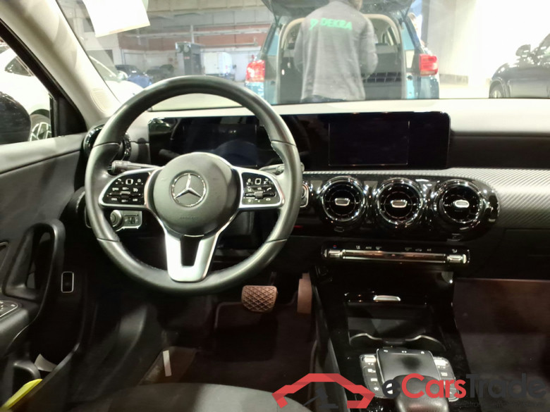 MERCEDES-BENZ A-CLASS 1.3 A 180 ESSENTIAL LINE DCT #6