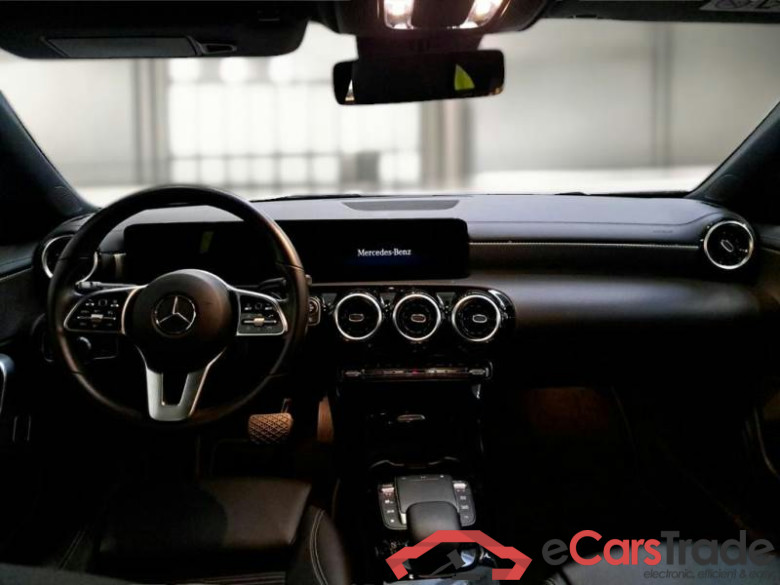 MERCEDES-BENZ CLA SHOOTING BRAKE / 2019 / 5P / STATION WAGON CLA 200 D AUTOMATIC SPORT #3