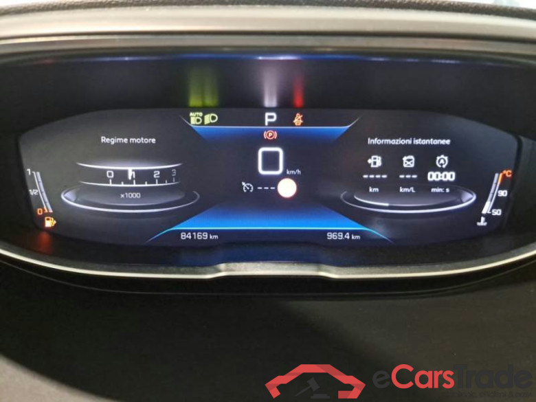 PEUGEOT 3008 / 2020 / 5P / SUV BLUEHDI 130 EAT8 SeS ALLURE #4