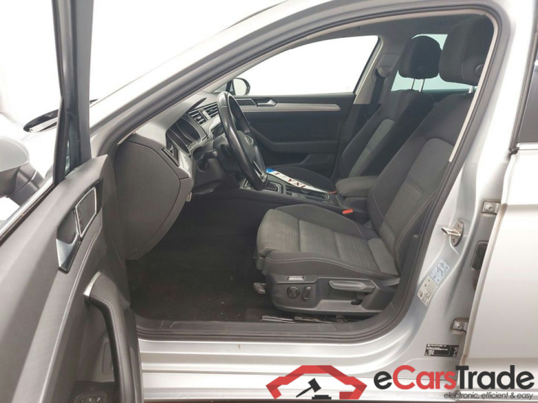 Volkswagen Passat Variant 2.0 TDI 90kW DSG Style Business 5d #3