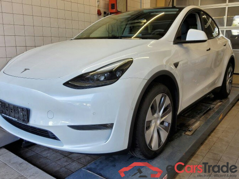 Tesla Model Y (01.2021->) DE - SUV5 Dual, Maximale Reichweite Dual AWD, 2021 - 2025 #1