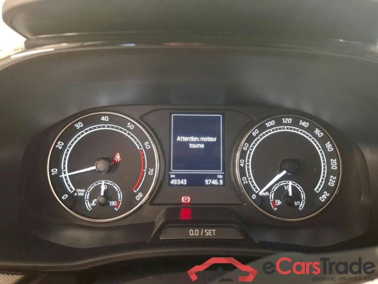 Fabia Ambition 1.0 MPI 80CV BVM5 E6d #6