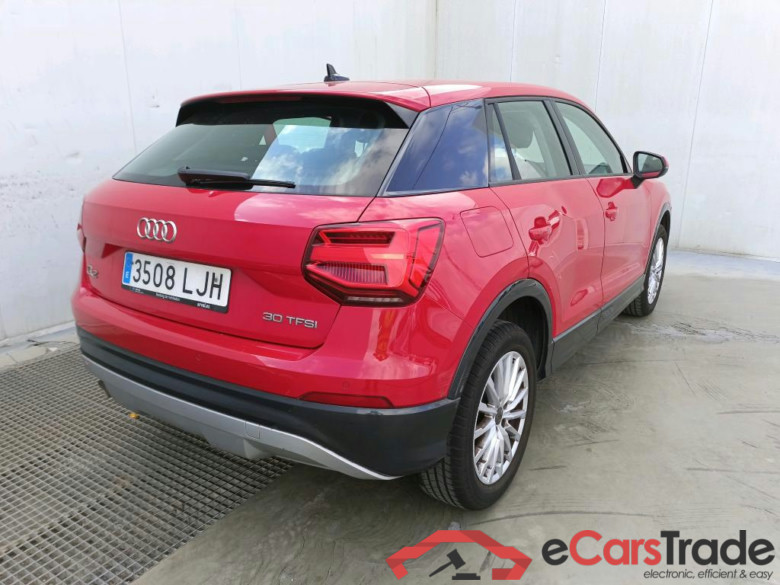 AUDI Q2 / 2016 / 5P / todoterreno Design 30 TFSI 85kW (116CV) #2