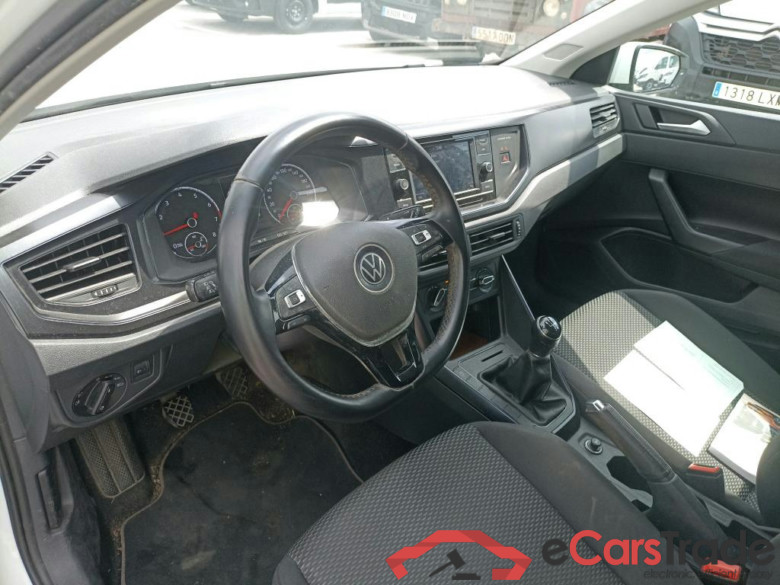 VOLKSWAGEN Polo / 2017 / 5P / berlina con portón Edition 1.0 59kW (80CV) #3
