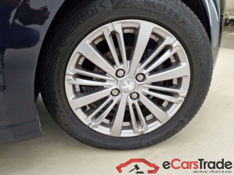 PEUGEOT 208 1.2 PT SIGNATURE #5