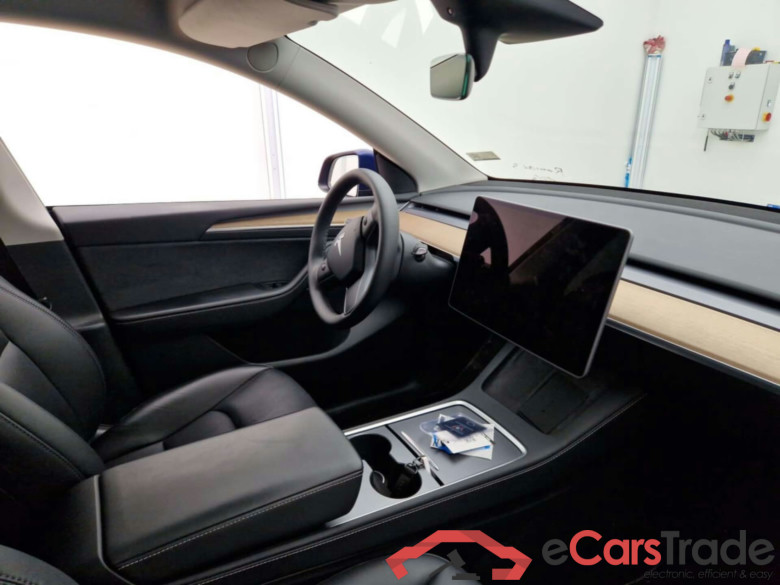 TESLA MODEL Y LONG RANGE RWD #3