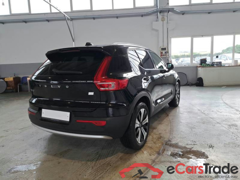 VOLVO XC40 / 2021 / 5P / SUV T4 RECHARGE PLUG-IN AUTO CORE #2