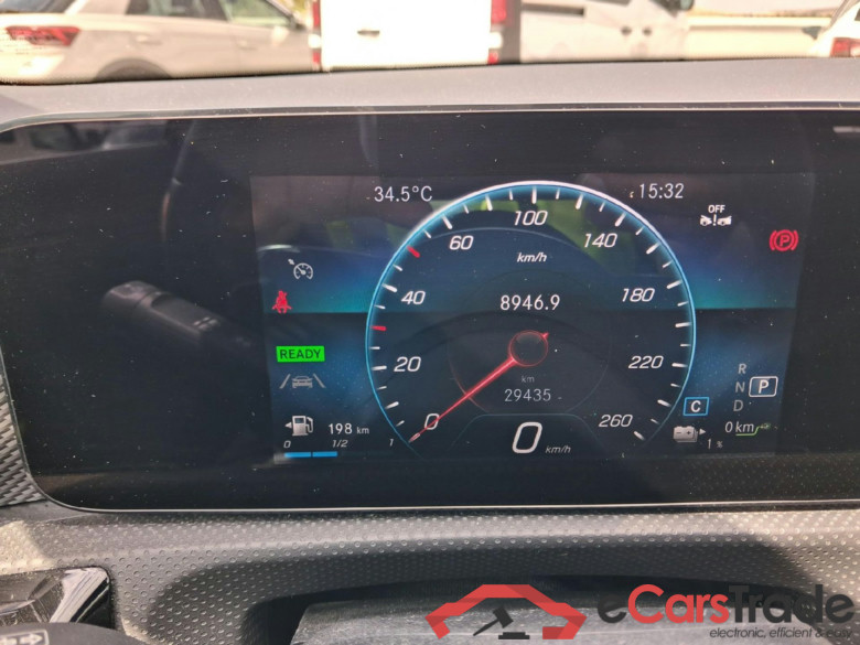 MERCEDES-BENZ Clase A / 2018 / 5P / berlina con portón A 250 e #4