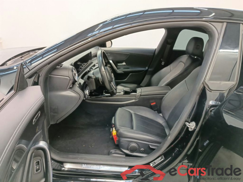 Mercedes-Benz CLA CLA 200 d Luxury Line 4d #3