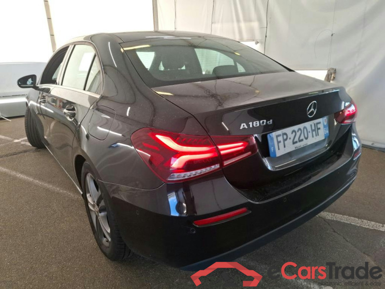 MERCEDES-BENZ Classe A Berline / 2018 / 4P / Berline A 180 d Business Line 7G-DCT #2