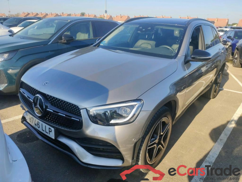 MERCEDES-BENZ Clase GLC 300 e 4MATIC Exclusive AMG Line/Paq Night/Paq PREMIUM PLUS 5030€/Paq Asistencia conduccion 2310€/Asiento