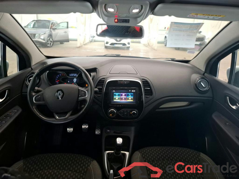 RENAULT Captur / 2017 / 5P / Crossover Intens TCe 150 FAP #5