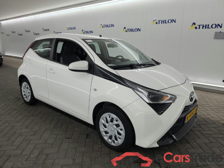 TOYOTA Aygo 1.0 VVT-i x-play 5D 53kW #2